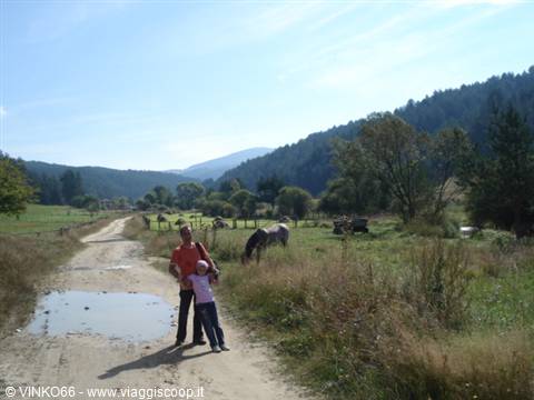 pair of Luxembourg friends during a bucolic trek