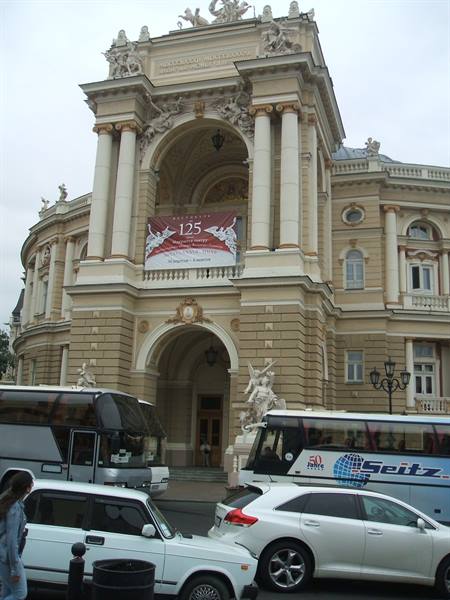 the very busy entrance of the theatre 
