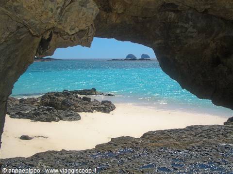 Tsarabanjina Arch