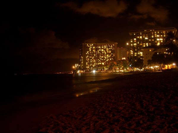 WAIKIKI AT NIGHT - OAHU